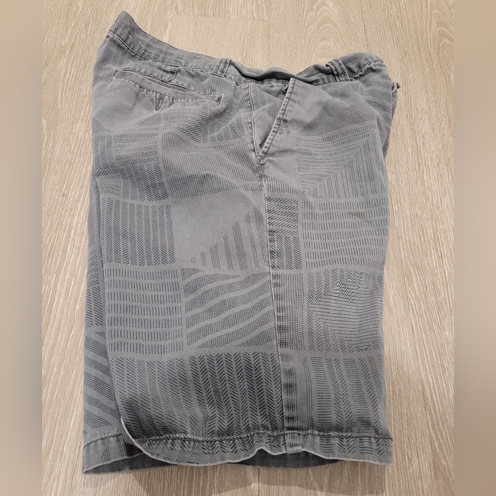 Forever twentyone men's patterned shorts